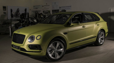 Un Bentley Bentayga W12 va participa în cursa de la Pikes Peak! SUV-ul a primit scaune sport, un roll cage și o evacuare marca Akrapovic - Photo