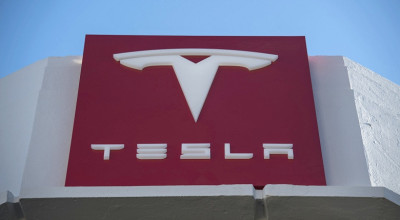 Clienții Tesla nu mai au răbdare! Aproape un sfert din americanii care au comandat Model 3 cer returnarea avansului de $1.000 - Photo