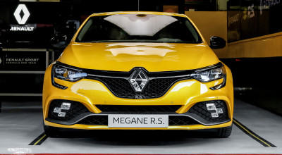 Renault a prezentat hot hatch-ul Megane RS Trophy care oferă 300 CP! - Photo