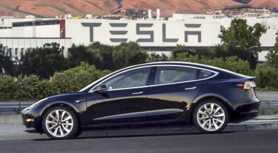 Tesla Model 3 va primi un pachet de setări pentru a face față pe circuit! - Photo