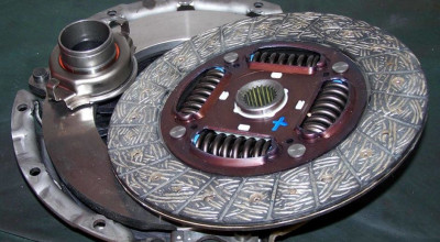 UTIL: Află care sunt simptomele ce indică că ești pe cale să rămâi fără AMBREIAJ! - Photo