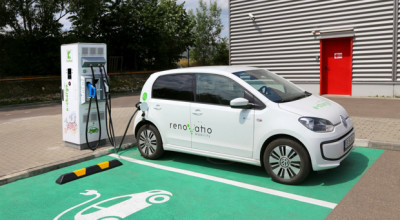 Specialiștii au calculat cât de repede se uzează bateriile vehiculelor electrice! - Photo