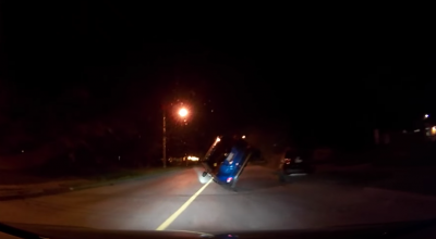 VIDEO: Iată de ce să lași mașina parcată pe acostament, noaptea, este o idee proastă - Photo