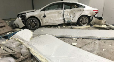 (FOTO) Accident la Anenii Noi! Un tânăr de 20 de ani a intrat cu mașina într-un magazin - Photo