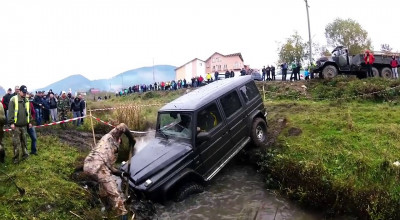 (VIDEO) Ai crezut că Mercedes-AMG G63 e doar un SUV? Ucrainenii demostrează că e un adevărat offroader! - Photo