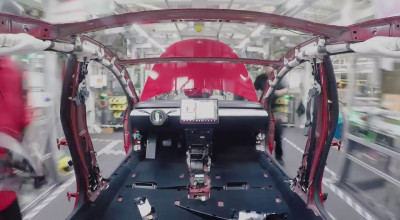 VIDEO: Iată cum este asamblată Tesla Model 3 în SUA - Photo