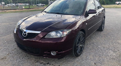 Mazda 3 din 2008 cu doar 3.400 de euro! O instituție de stat de la Chișinău își scoate mașinile la licitație - Photo