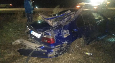 (FOTO) Accident grav cu implicarea unui BMW și Range Rover! Ca prin minune, nimeni nu a avut de suferit - Photo