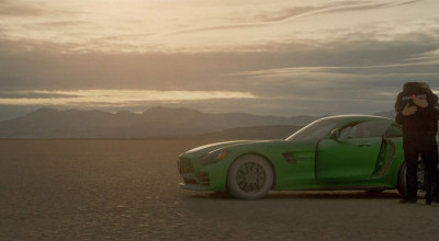 Emotionant: Un mecanic orb conduce pentru prima dată un AMG GT R! - Photo