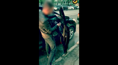 (VIDEO) S-a lăudat pe Facebook că el este unicul care își permite să aibă geamurile din față umbrite! Poliția i-a demonstrat contrariul - Photo