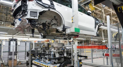 BMW se pregătește pentru asamblarea lui X5 plug-in-hybrid și dublează producția de baterii pentru EV-uri la uzina din Spartanburg - Photo