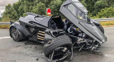 (FOTO) Mașina celebră a lui Batman a fost accidentată pe un drum public din Franța! - Photo