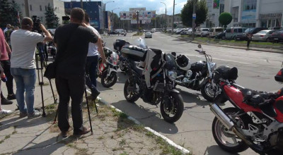 Motocicliștii protestează acum în fața IGP! Iată care le sunt cerințele - Photo