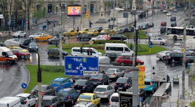 București-ul interzice mașinile poluante în centrul orașului! Noi căutăm autocare de 15 ani... - Photo
