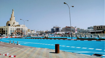 (FOTO) Autoritățile din Qatar luptă cu asfaltul încins și vopsesc drumurile în albastru! - Photo