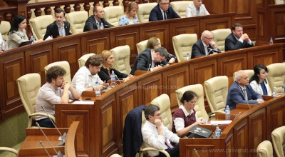 Din cele 18 mașini scoase la licitație, 12 sunt BMW-uri, ”bune doar de dezmembrat”! - Photo