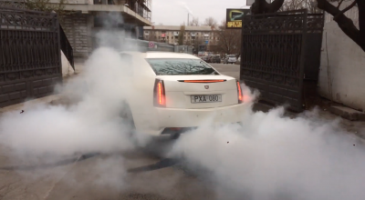 Un monstru de Cadillac CTS-V, cu 700 de cai putere, arde anvelopele uzate, înainte să pună altele noi! (VIDEO) - Photo
