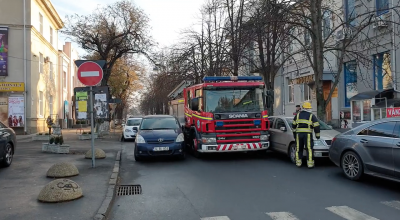Șoferița care a blocat mașina pompierilor a fost amendată cu 1.500 lei! - Photo
