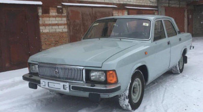 (FOTO) În Rusia, a fost scoasă la vânzare o Volgă de 25 de ani, cu 10 km parcurs, la prețul unui BMW X5 nou! - Photo