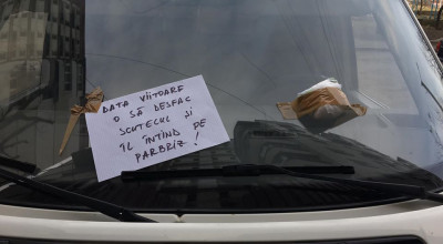 Un scutec plin, întins pe parbriz, ar fi soluția pentru mașinile parcate în fața scării? - Photo
