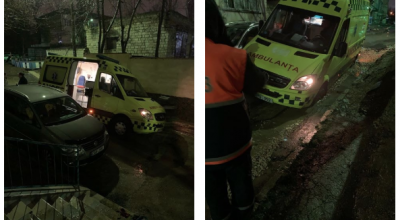 Așa ne repară drumurile. O ambulanță a rămas blocată într-o groapă! - Photo