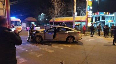 Dovadă că nu drumurile nu sunt de vină! Un alt accident a avut loc recent, noaptea, pe străzile goale - Photo