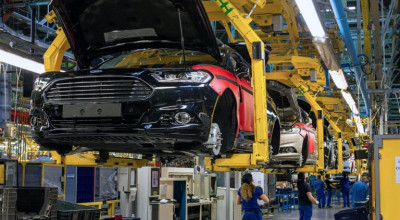 Ford sistează funcționarea uzinei din Valencia, Spania, după ce trei angajați au fost depistați pozitiv la COVID-19 - Photo