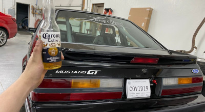 Încă unul! Și-a luat plăcuțe COVID19 pentru Mustangul său tunat, numit Virus - Photo