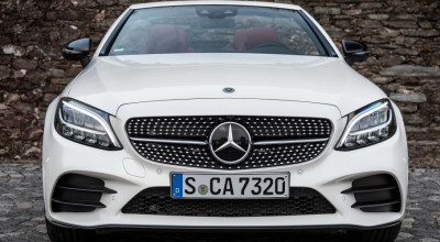 Viitorul Mercedes-Benz C-Class va fi dotat cu un display uriaș în stilul modelelor Tesla! - Photo
