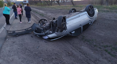 Consumul de alcool la volan este un sport național! Bem - fugim, bem, ne răsturnăm - fugim. - Photo