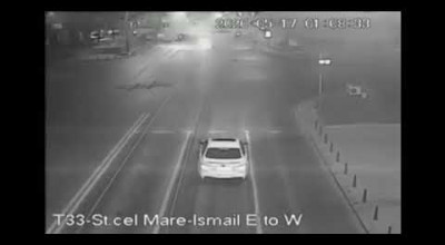 Iată și al doilea VIDEO cu Audi S8. Un oarecare ”Vanea” intră cu viteză în Prius (VIDEO) - Photo