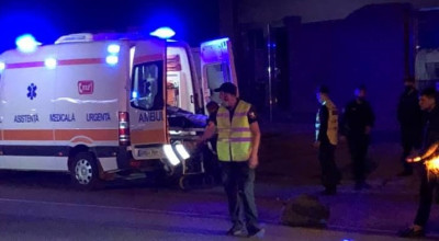 Un BMW a lovit un bărbat băut care dormea în mijlocul unei străzi din sectorul Botanica al capitalei! - Photo