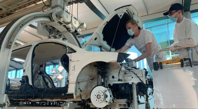 Volkswagen îți permite să iei parte la asamblarea modelului e-Golf! - Photo