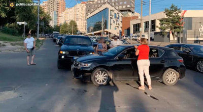 (VIDEO) Orașul accidentelor! În doar 72 de ore pe teritoriul mun. Chișinău au fost înregistrate 121 de accidente rutiere - Photo