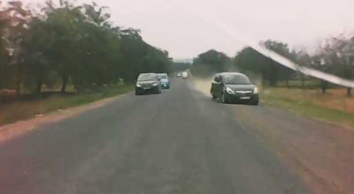 (VIDEO) La un pas de tragedie! O depășire periculoasă era cât pe ce să producă un accident - Photo