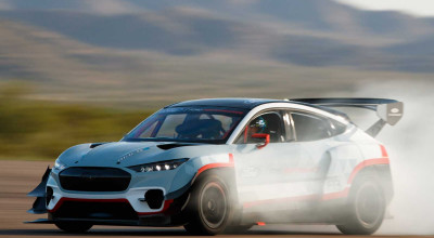 Ford prezintă Mustang Mach-E 1400! Bolidul unic este echipat cu 7 motoare electrice și dezvoltă 1.400 de cai putere - Photo