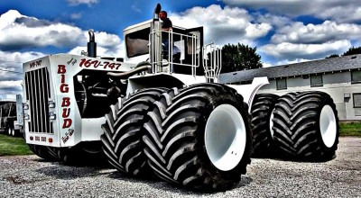 (VIDEO) Vezi cum sunt schimbate roțile celui mai mare tractor din lume, după 43 de ani de exploatare! - Photo
