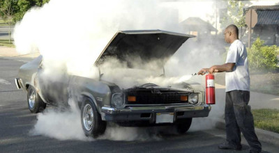 UTIL: Află ce tip de stingător de incendiu trebuie să ai în mașină! - Photo