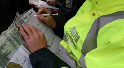 O șoferiță a scris ”nu sunt de acord” în procesul-verbal și a câștigat judecata! Polițiștii nu i-au putut lua permisul de conducere - Photo