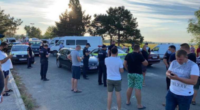 Vama Leușeni BLOCATĂ! Șoferii au închis drumurile în semn de protest! Au obosit de atâtea restricții - Photo