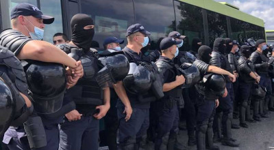 (LIVE) Mascații au blocat protestul fermierilor! Pe traseul Chișinău-Hîncești se înregistrează trafic îngreunat - Photo