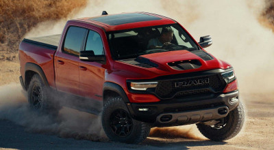 S-a lansat RAM 1500 TRX, un pick-up extrem de 700 CP! Ford F-150 Raptor are acum un concurent - Photo