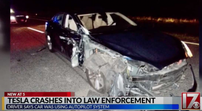 Tesla Model S pe AUTOPILOT a intrat într-o mașină de poliție! Șoferul urmărea un film (VIDEO) - Photo