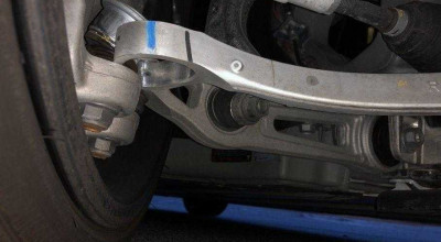 Suspensia unei Tesla Model S a cedat la viteza de 200 km/h! Șoferul EV-ului a avut noroc să evite un accident grav - Photo