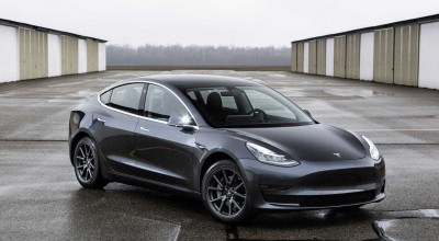 Tesla pregătește un update pentru Model 3. Americanii au pregătit jante noi și o consolă centrală modificată - Photo