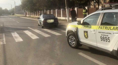 O elevă de numai 9 ani a fost lovită de o mașină, pe trecerea de pietoni din fața școlii în care învață - Photo