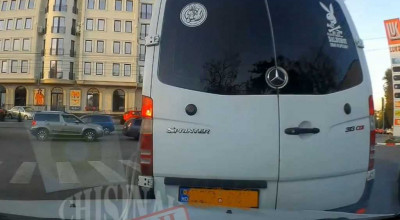 Șoferul unui microbuz de pe ruta Chișinău-Orhei a provocat un accident și a fugit! Acum este căutat de poliție - Photo