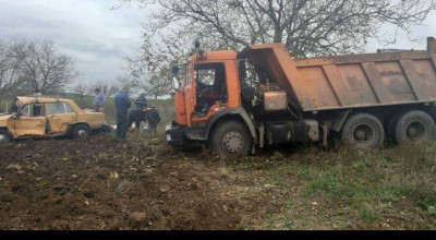 Rezina: Un KAMAZ a încercat să efectueze o depășire interzisă și a lovit violent un VAZ - Photo