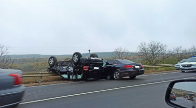 Două Mercedes-uri, implicate într-un grav accident la Orhei. Trei persoane, spitalizate - Photo