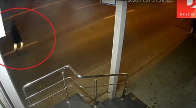 (VIDEO 18+) Vezi momentul în care un pieton este spulberat de un taxi pe strada Alecu Russo din capitală - Photo